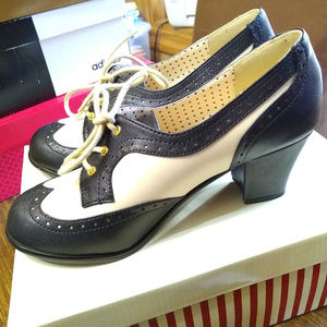 BAIT B.A.I.T. Remmy Heeled Vegan Oxford size 8